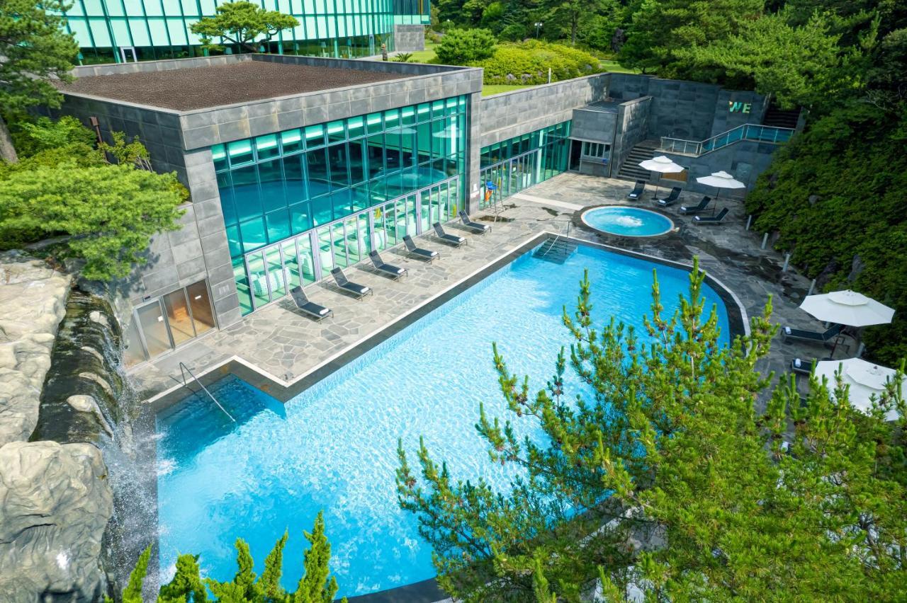 We Hotel Jeju Seogwipo Exterior foto